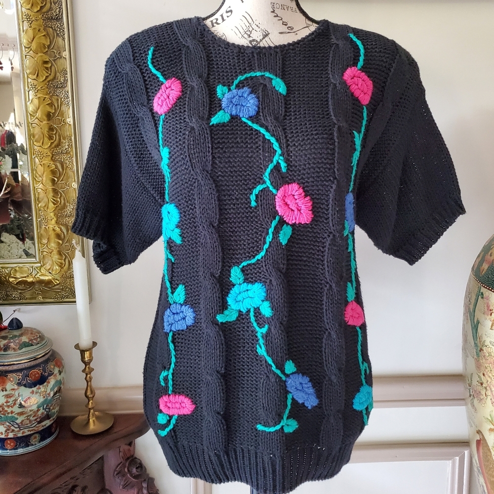 Vintage Colorful floral embroidered cable knit short sleeve sweater